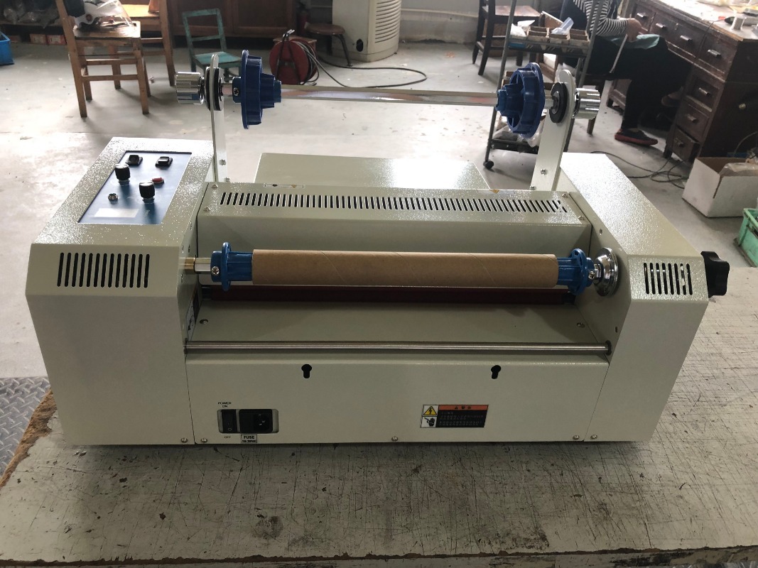 เครื่องปั๊มฟอยล์ร้อนดิจิตอลอัต - Commercial Digital Printing บทวิจารณ์และราคา